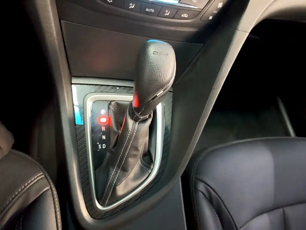 Buick Excelle GT 2015 — фото 14
