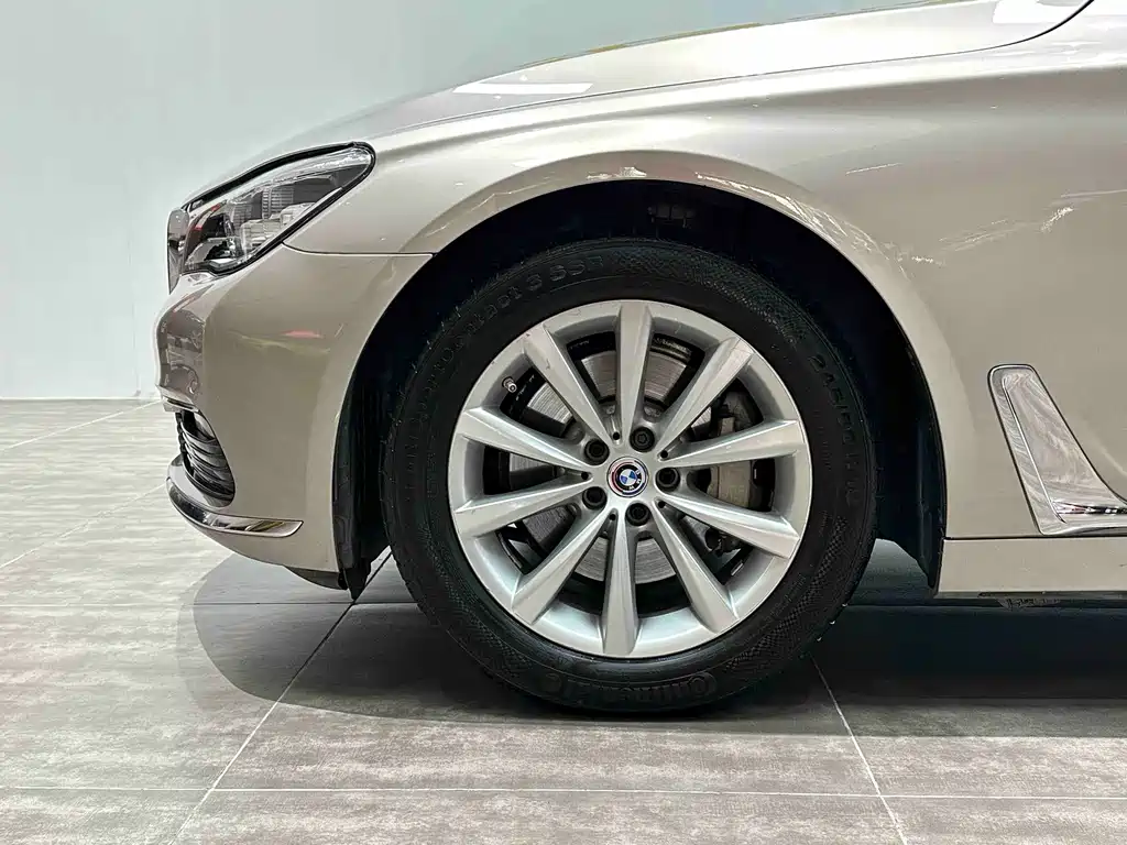 BMW 7 Series 2016 — фото 29