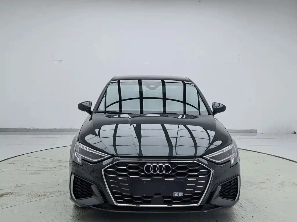 Audi A3 2024 — фото 2