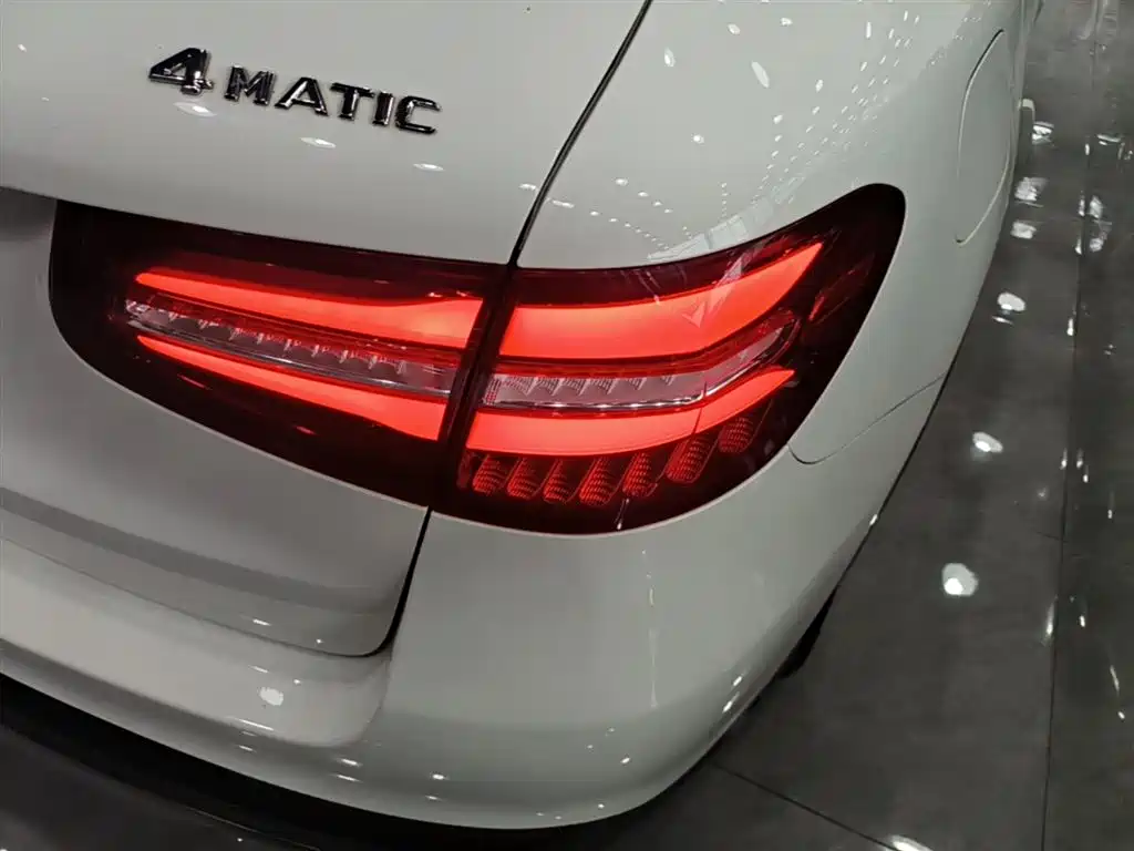 Mercedes-Benz GLC 2016 — фото 8
