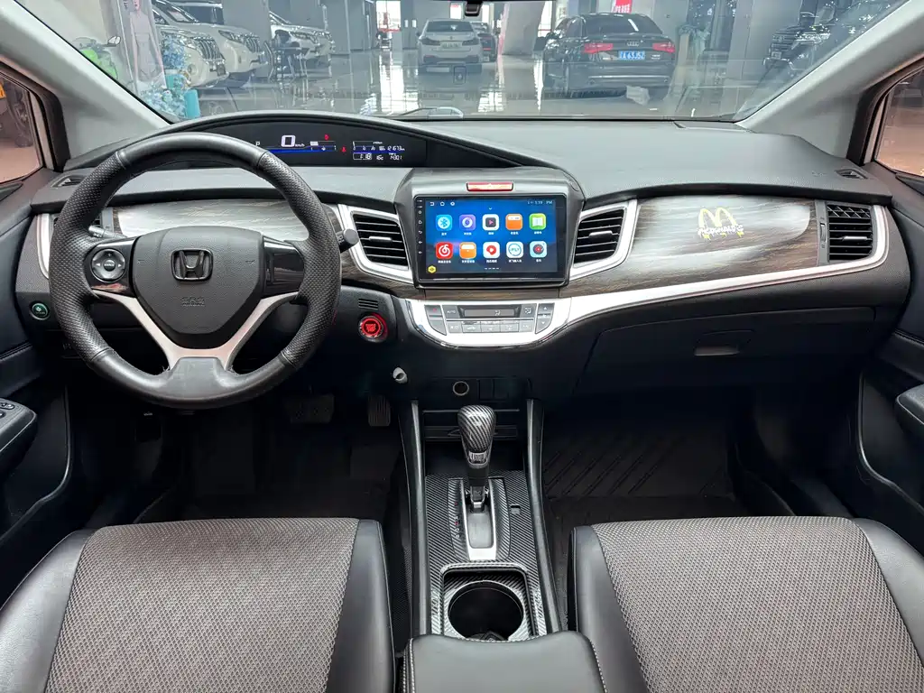 Honda Jade 2017 — фото 5