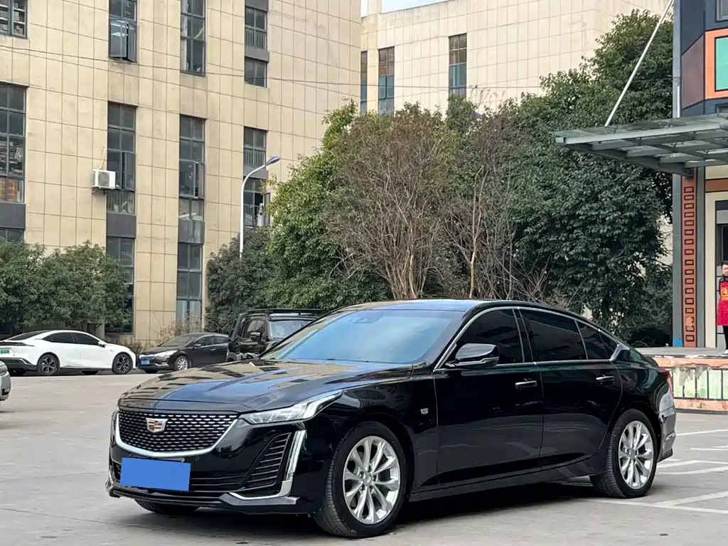 Cadillac CT5 2022 — фото 1