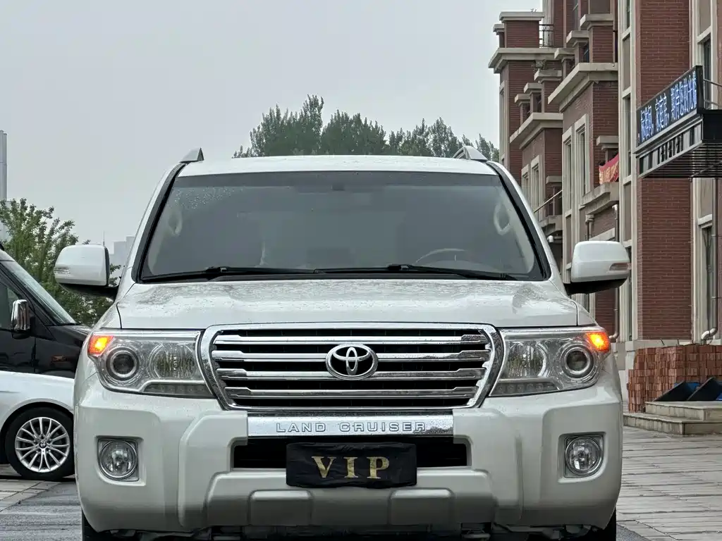 Toyota Land Cruiser 2016 — фото 2