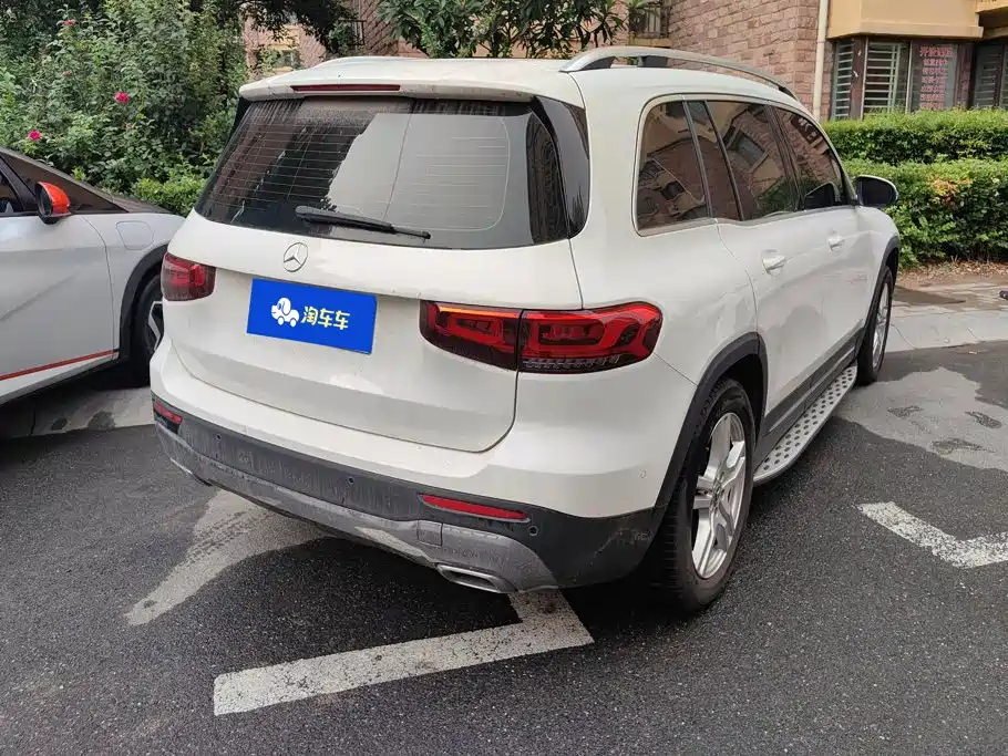 Mercedes-Benz GLB 2023
