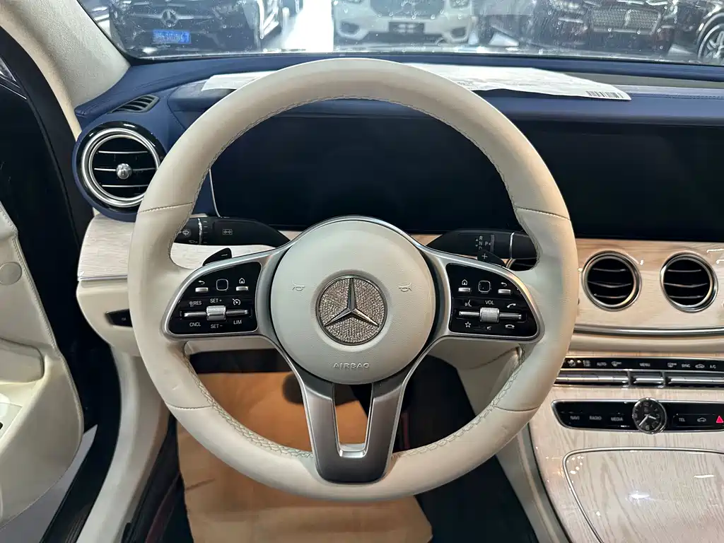 Mercedes-Benz E-Class 2020 — фото 8