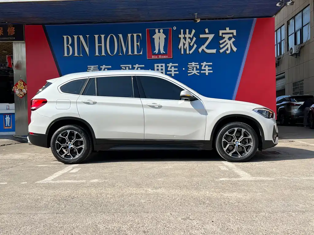 BMW X1 2021 — фото 11