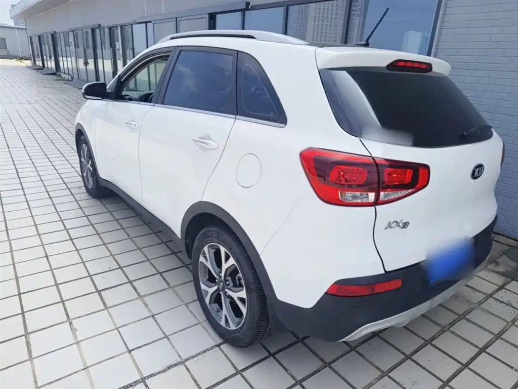 Kia KX3 2016 — фото 5