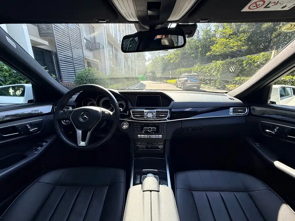 Mercedes-Benz E-Class 2015 — фото 24