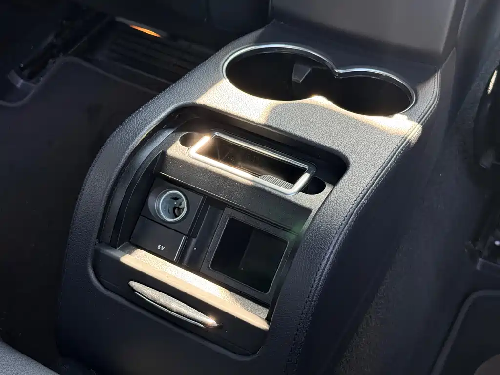 Mercedes-Benz E-Class 2015 — фото 15