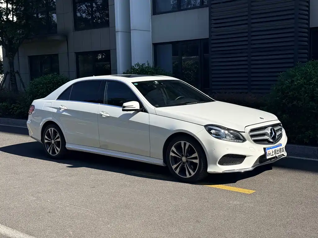 Mercedes-Benz E-Class 2015 — фото 44