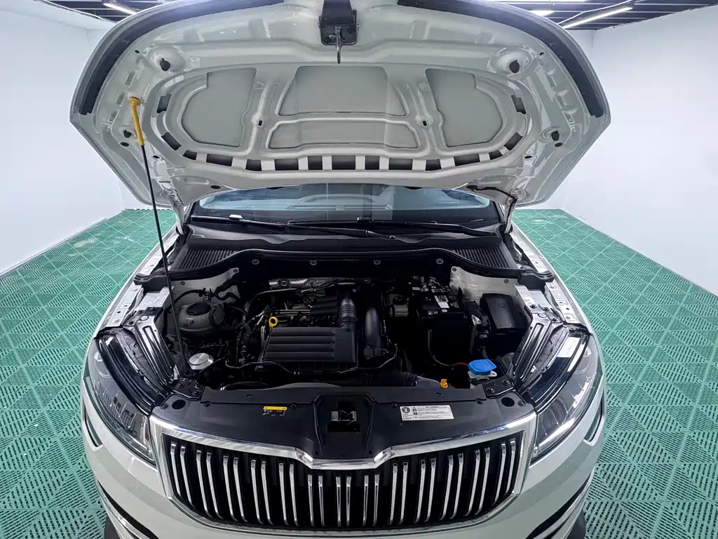 Skoda Karoq 2023 — фото 8