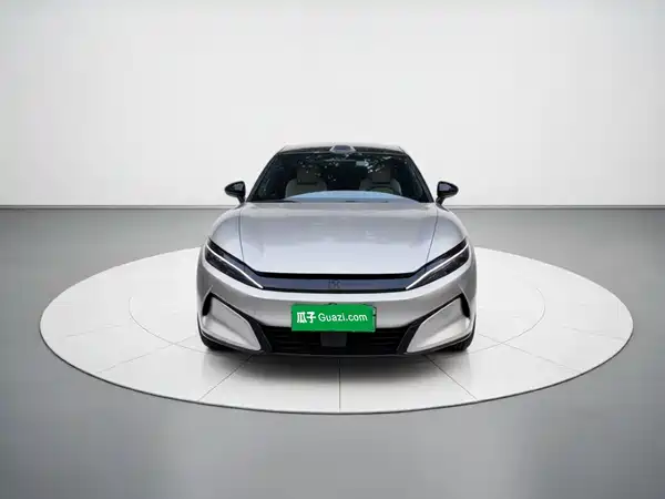 BYD Han L 2025