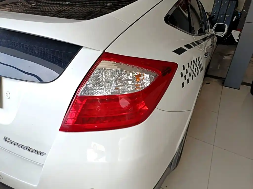 Honda Crosstour 2015 — фото 8