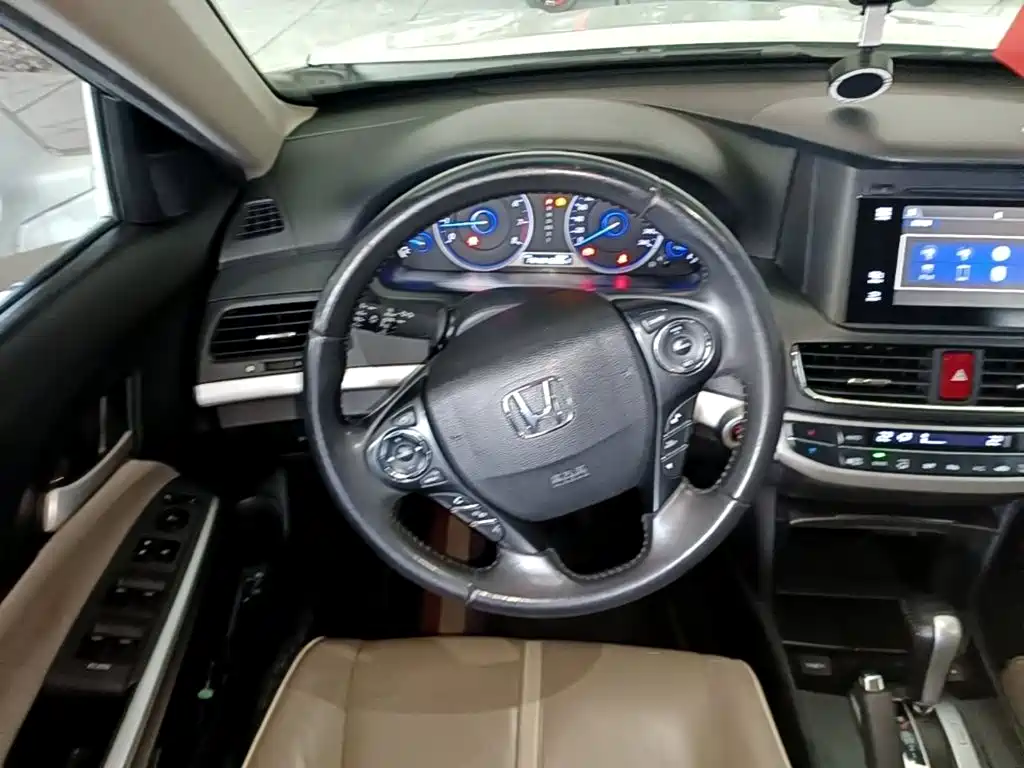Honda Crosstour 2015 — фото 11