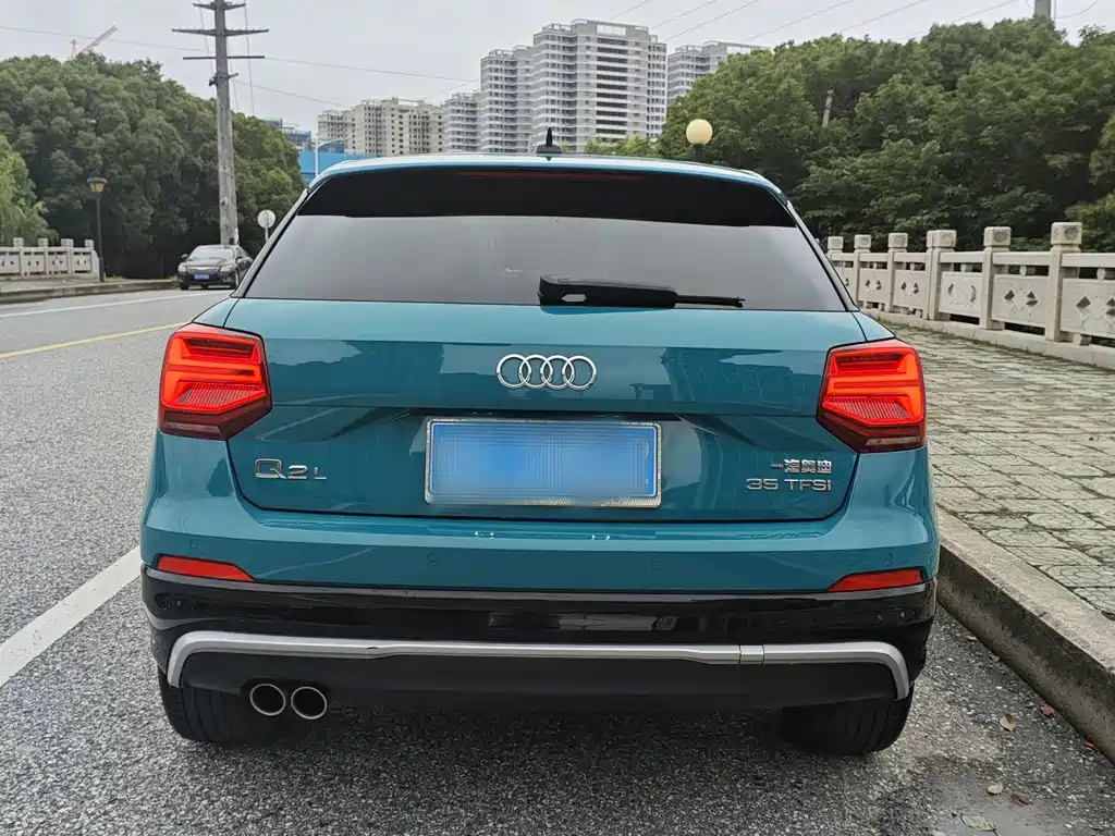 Audi Q2L 2021