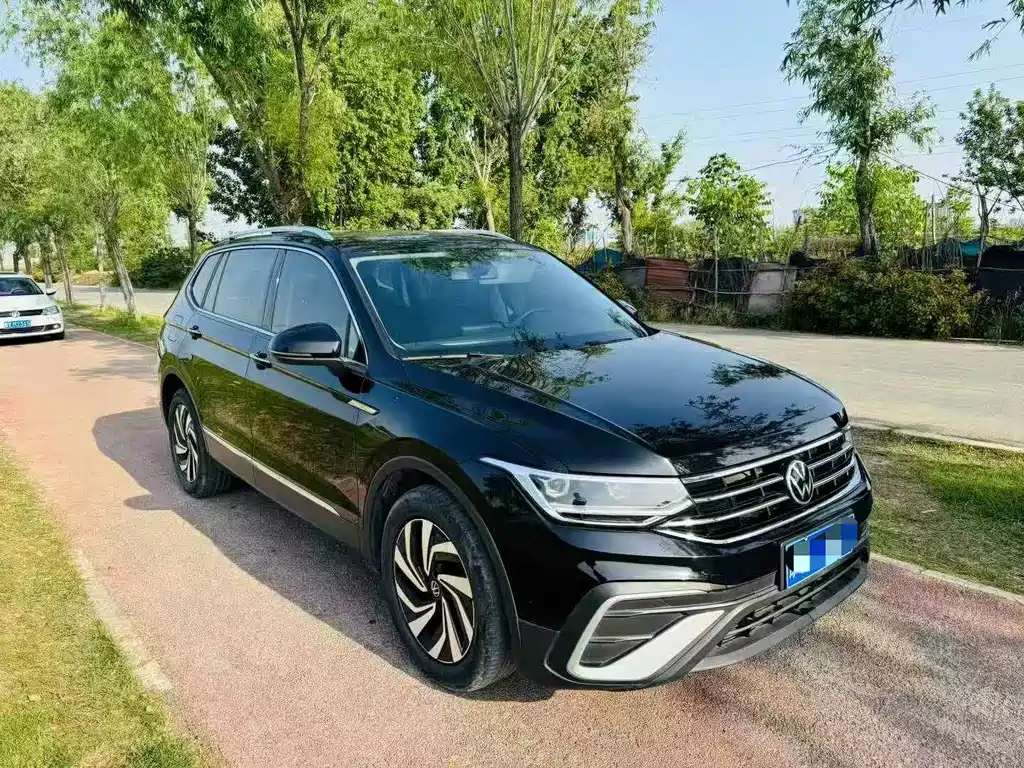 Volkswagen Tiguan L 2022 — фото 3