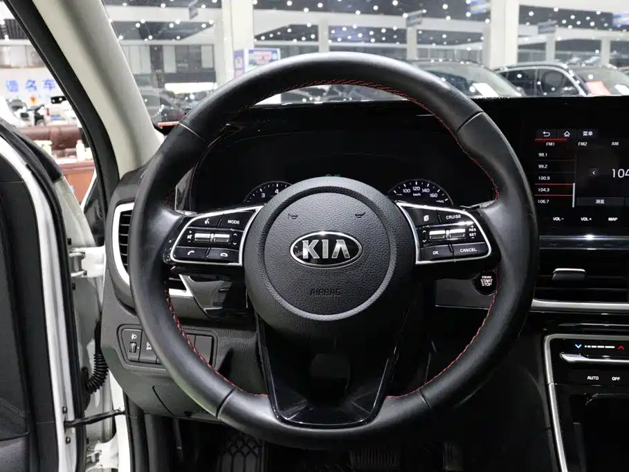 Kia KX3 2022 — фото 13