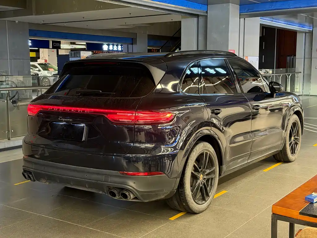 Porsche Cayenne 2020
