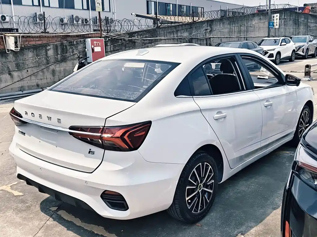 Roewe i5 2022 — фото 14