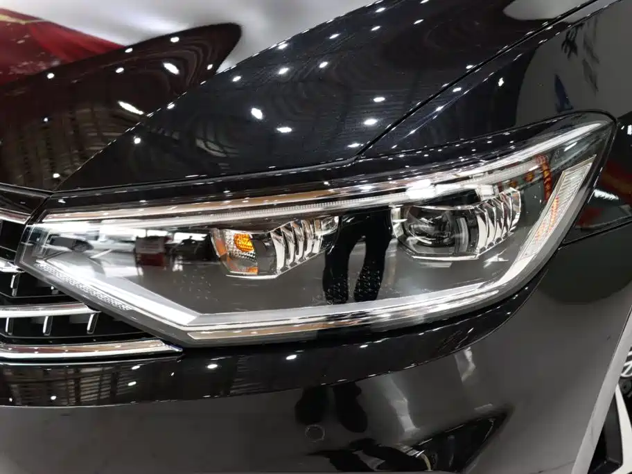 Volkswagen Magotan 2025