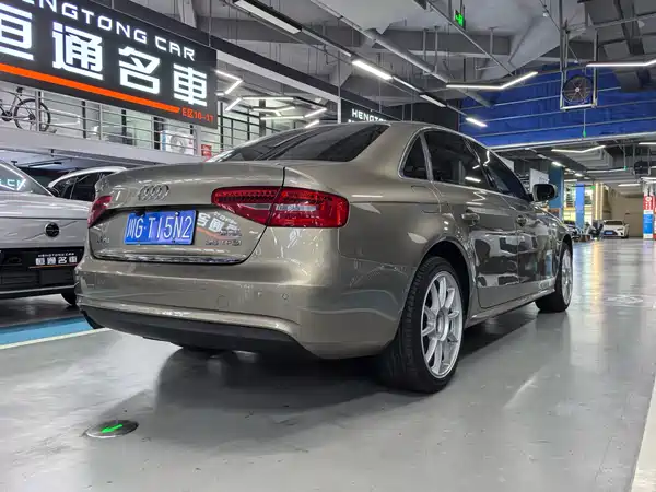 Audi A4L 2012