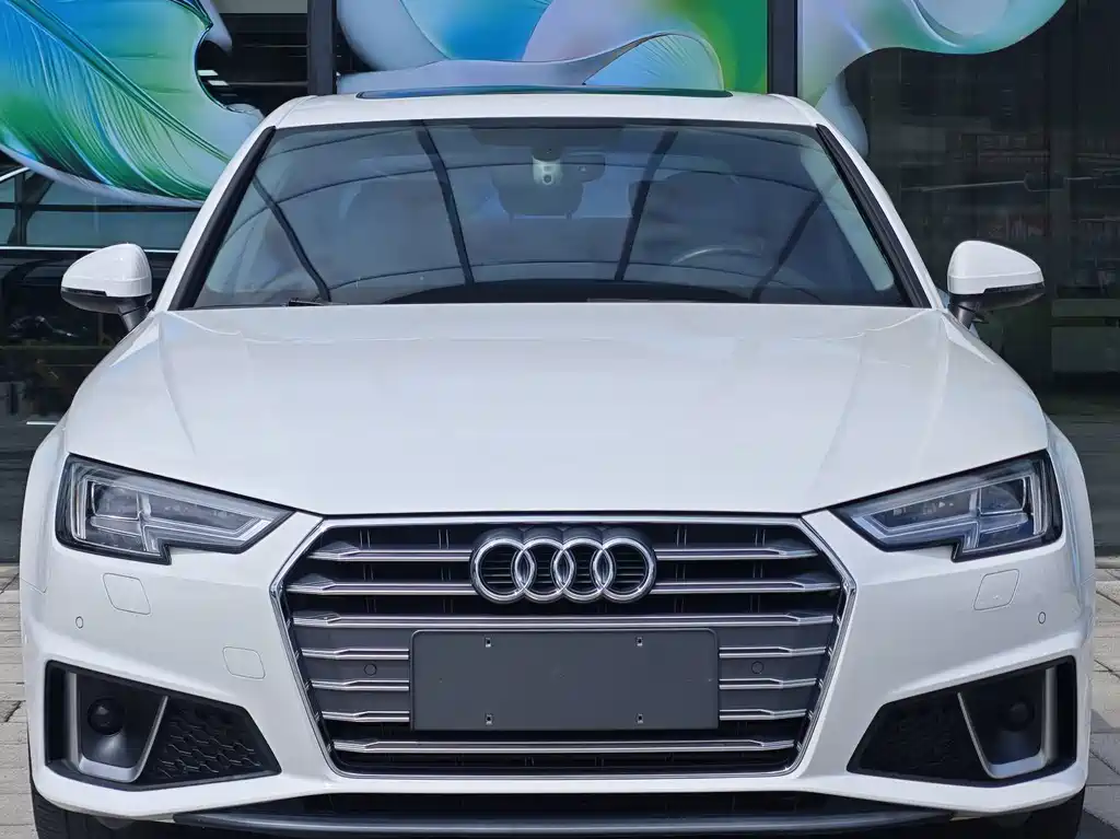 Audi A4L 2019