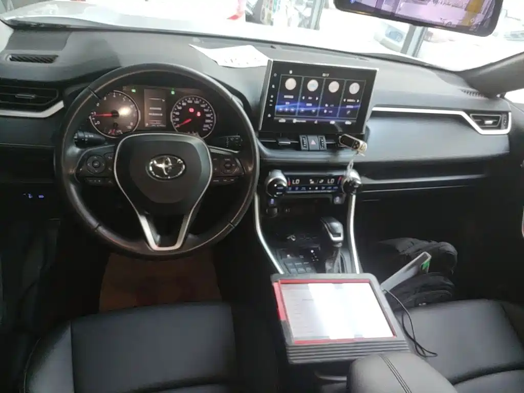 Toyota Wildlander 2022 — фото 10