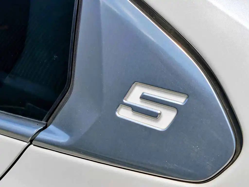 BMW 5 Series 2024