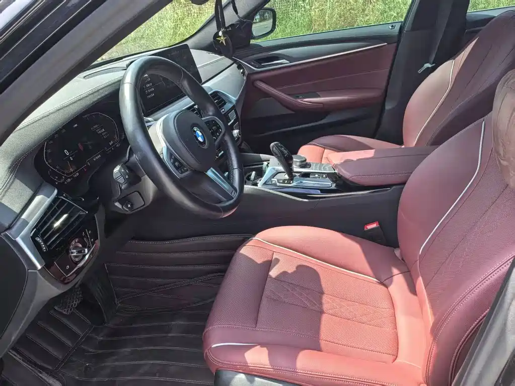 BMW 5 Series 2022