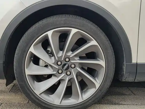 Lincoln Nautilus 2021
