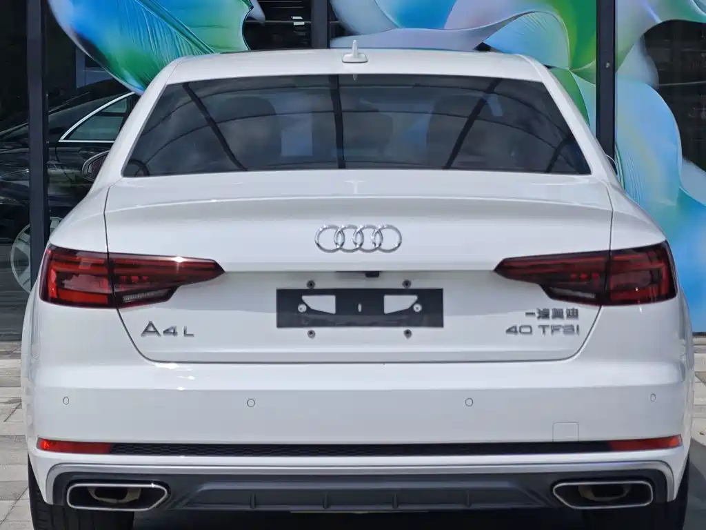 Audi A4L 2019 — фото 31