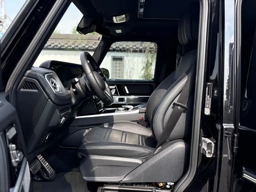 Mercedes-Benz G-Class 2023 — фото 11