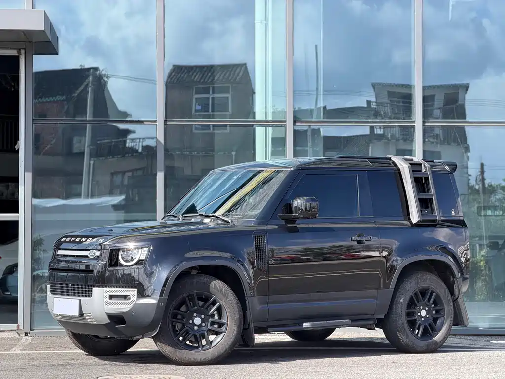 Land Rover Defender 2024 — фото 1