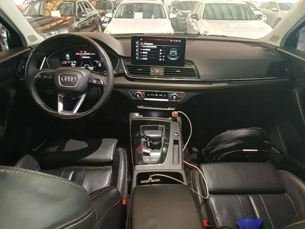 Audi Q5L 2022 — фото 10