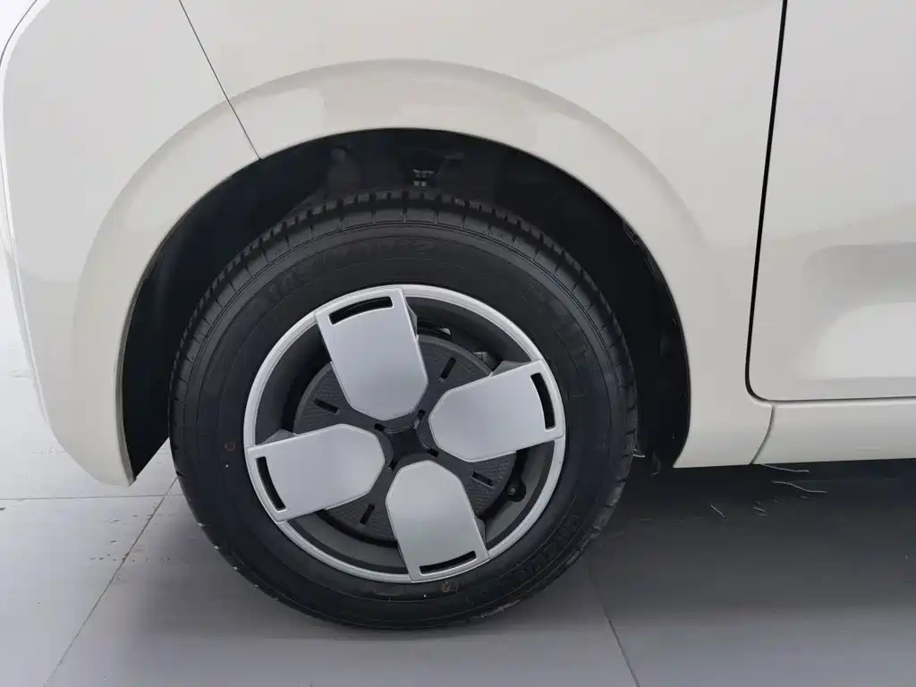 Wuling Air ev Clear Sky 2023 — фото 17