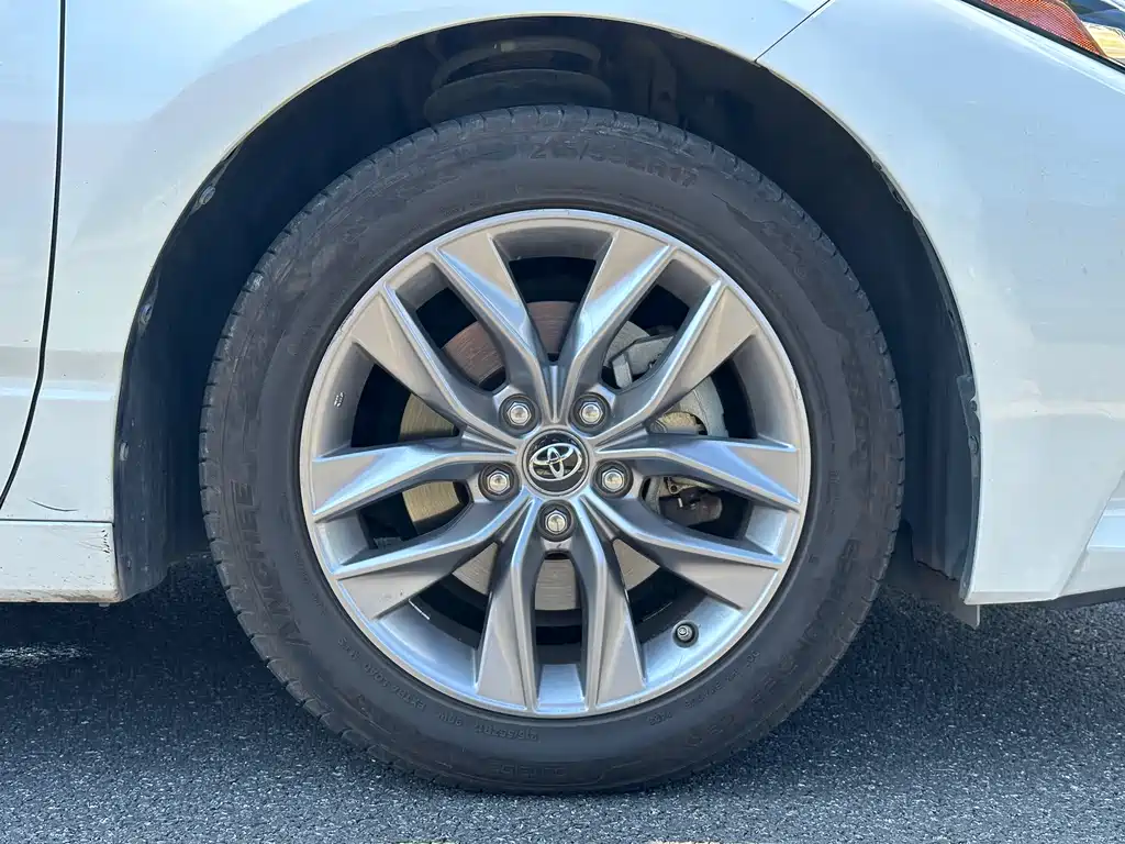 Toyota Avalon 2022 — фото 16