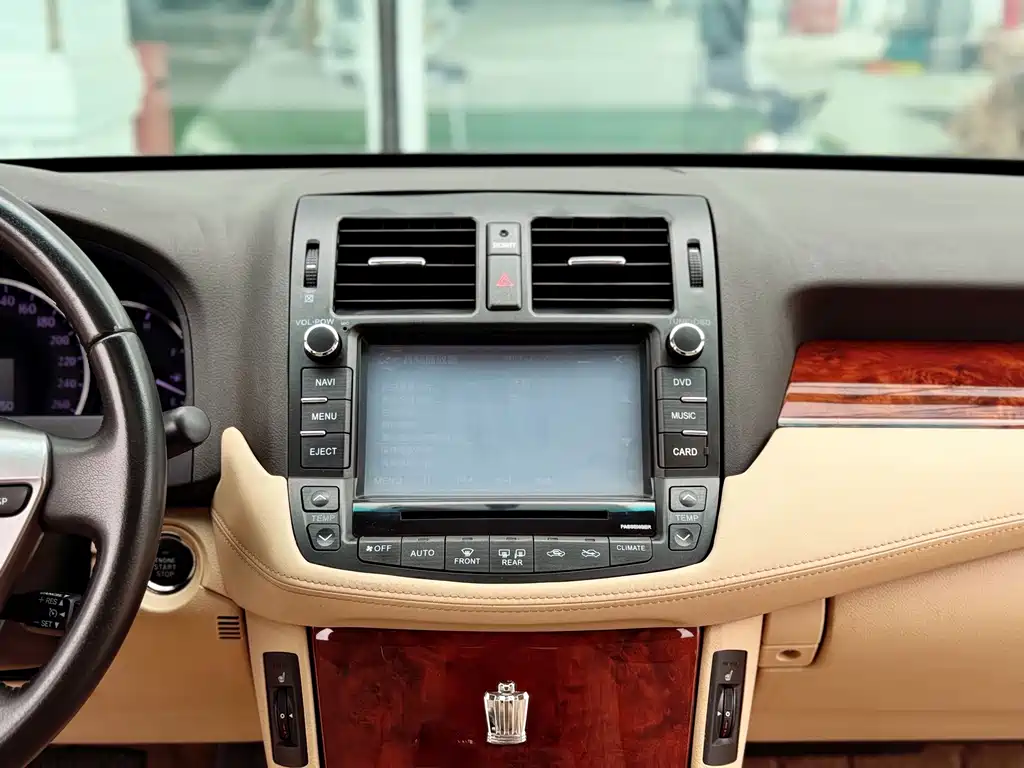 Toyota Crown 2013 — фото 13