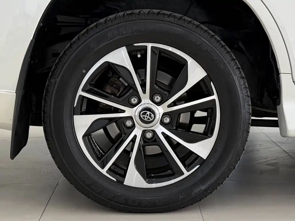 Toyota Land Cruiser 2020 — фото 4