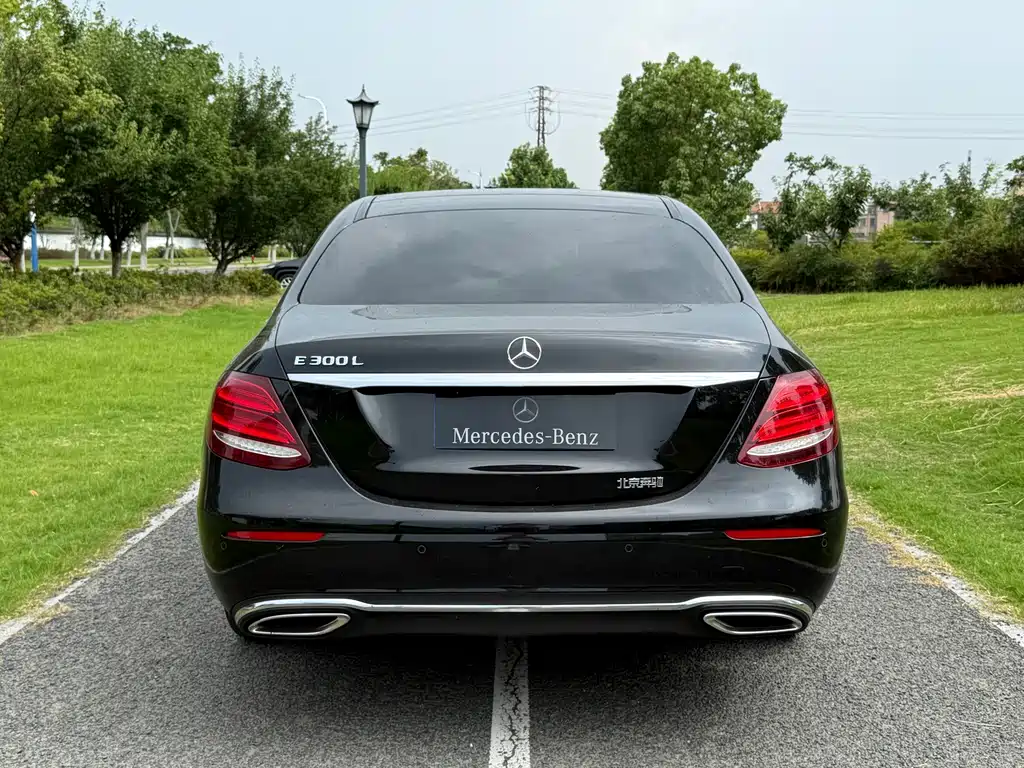 Mercedes-Benz E-Class 2019 — фото 9