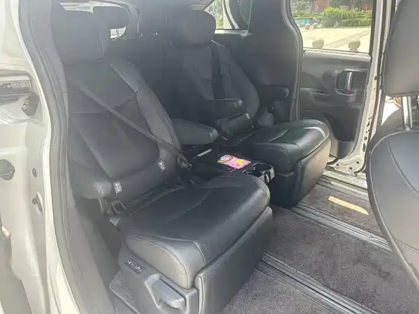 Toyota Sienna 2022