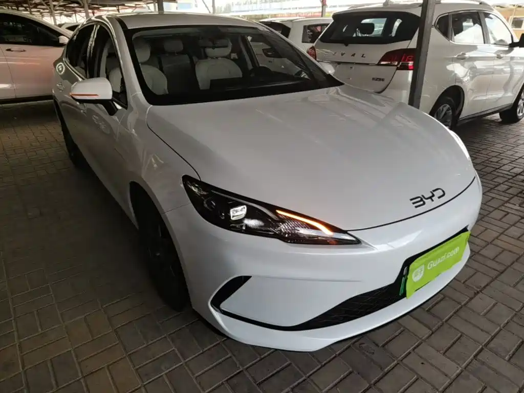 BYD Seal 05 DM-i 2025 — фото 4