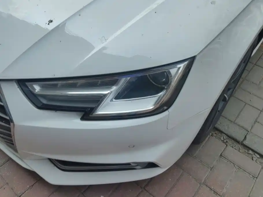 Audi A4L 2019