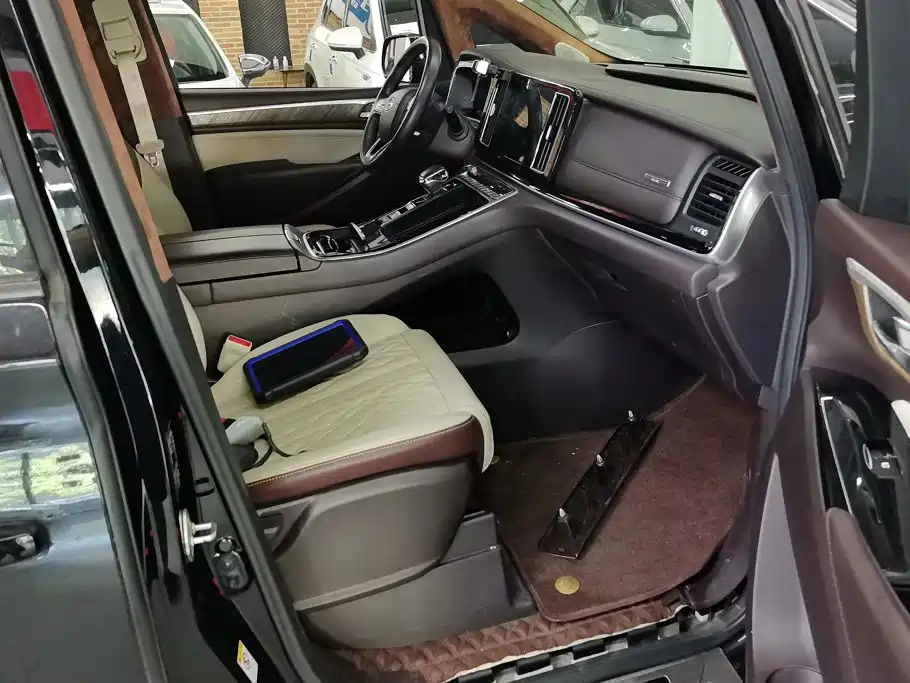 GAC Trumpchi M8 2021 — фото 8