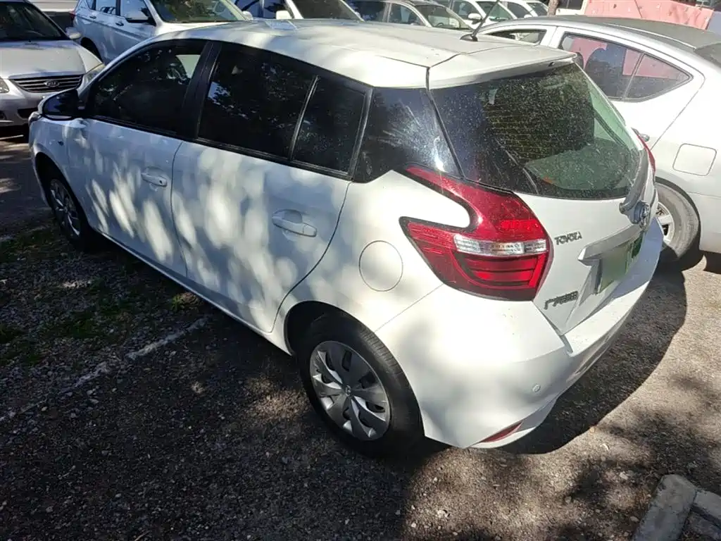 Toyota Yaris L 2019 — фото 5