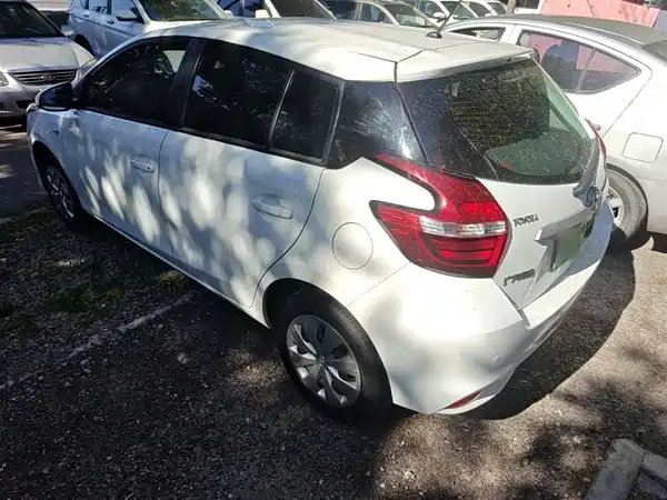 Toyota Yaris L 2016
