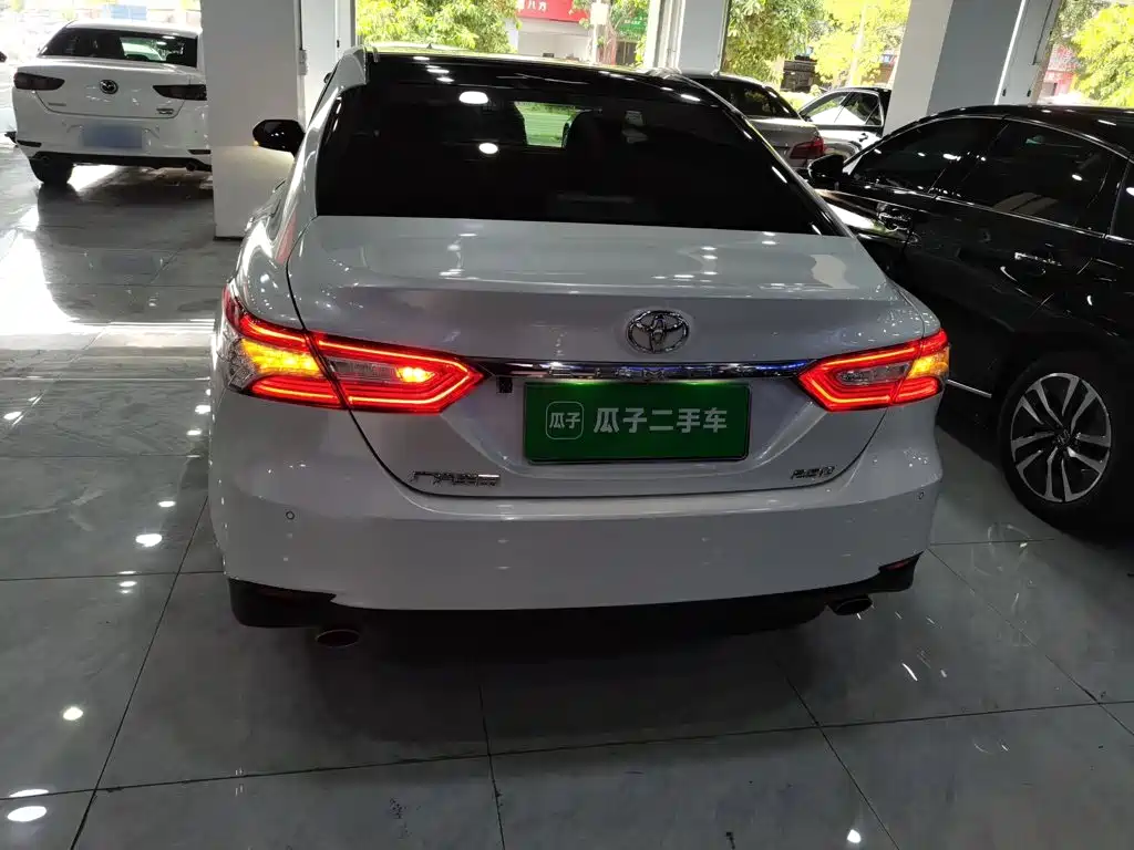 Toyota Camry 2020 — фото 4