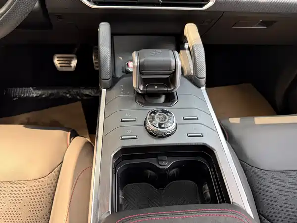 Jetour Traveller 2024