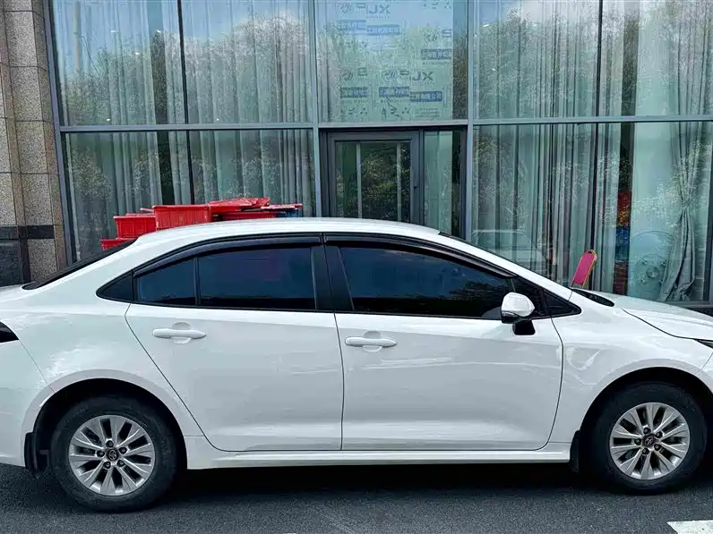Toyota Corolla 2022 — фото 15