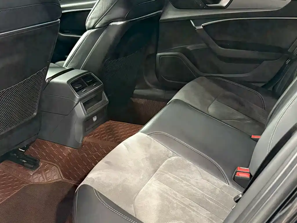 Audi A6L 2022 — фото 6