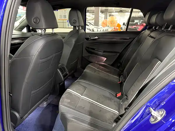 Volkswagen Golf 2023